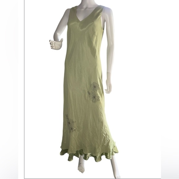 Donna Ricco
100% Silk Donna Ricco  Green Maxi Dress with Floral Embroidery sz 10 - Picture 2 of 10